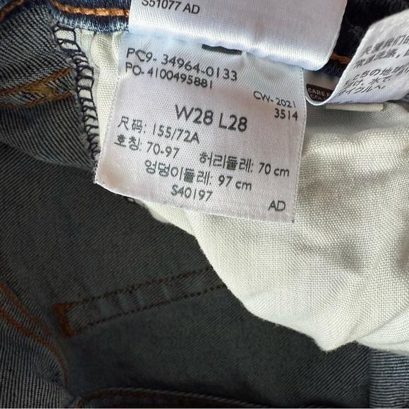 Levi’s Wedgie Straight Distressed Jeans Women’s Size 28 - Picture 9 of 15